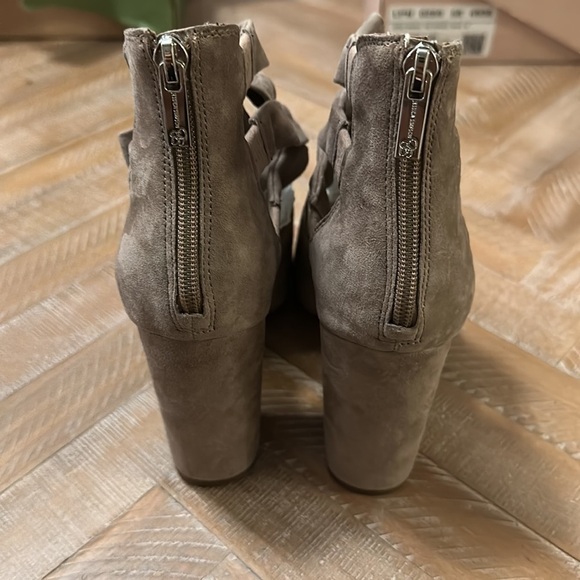 NEW Jessica Simpson Kandiss Block Heel Open Toe Tie Up Suede Sandal in Taupe - Picture 7 of 8